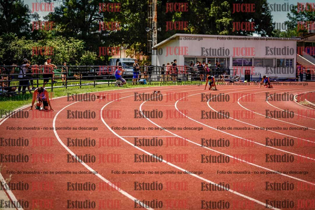 Fotos de los 400 m llanos de varones