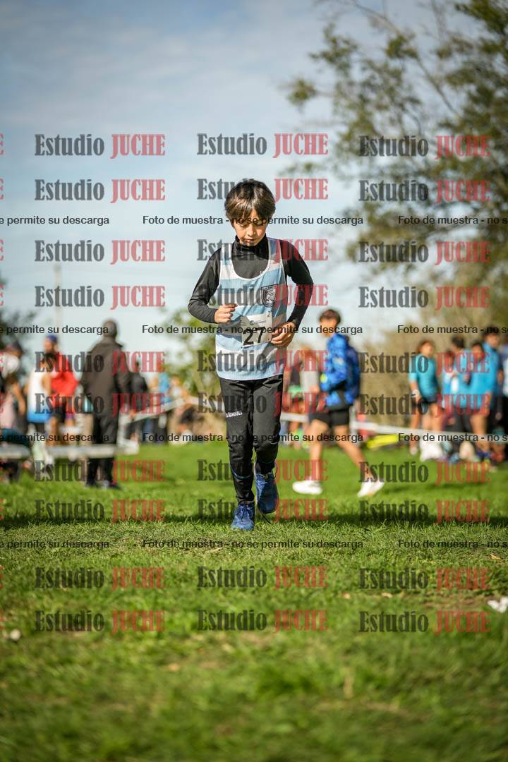 Fotos de la llegada del cross de 1000 m