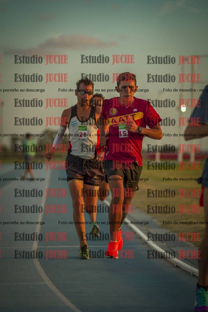 Fotos de los 3000 m llanos de varones