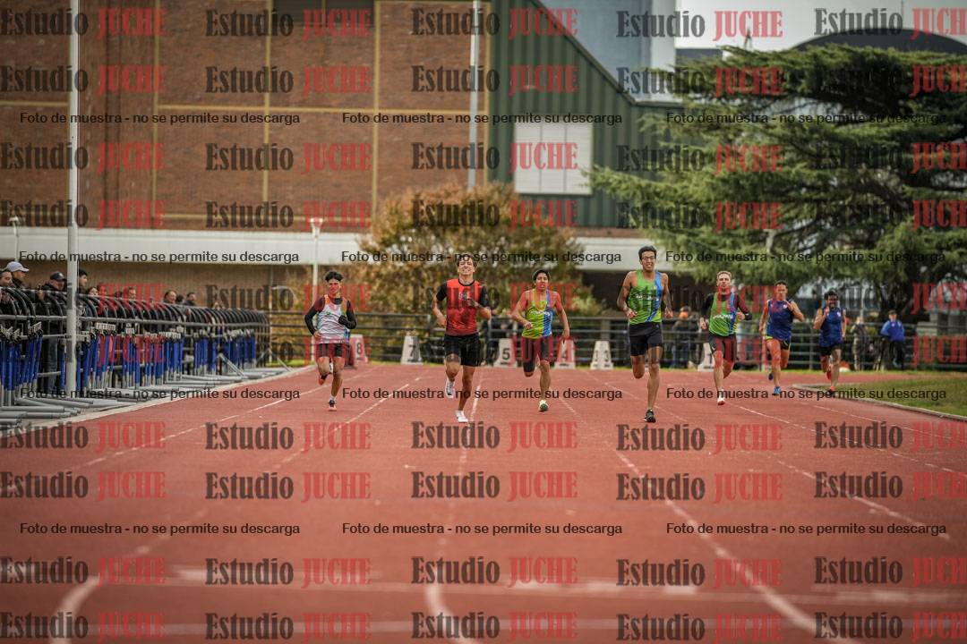 Fotos de los 400 m llanos de varones
