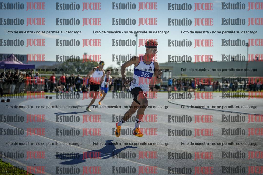 Fotos de los 400 m llanos de varones