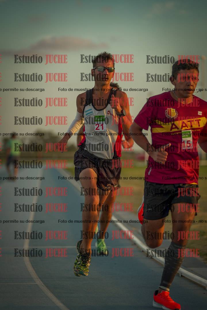 Fotos de los 3000 m llanos de varones