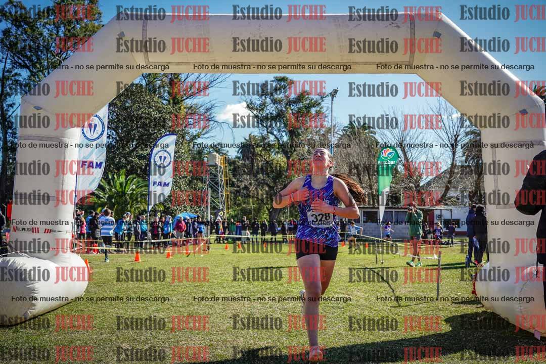 Fotos de la llegada del cross de 1500 m