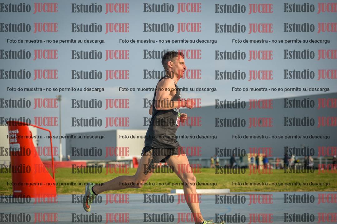 Fotos de los 3000 m llanos de varones