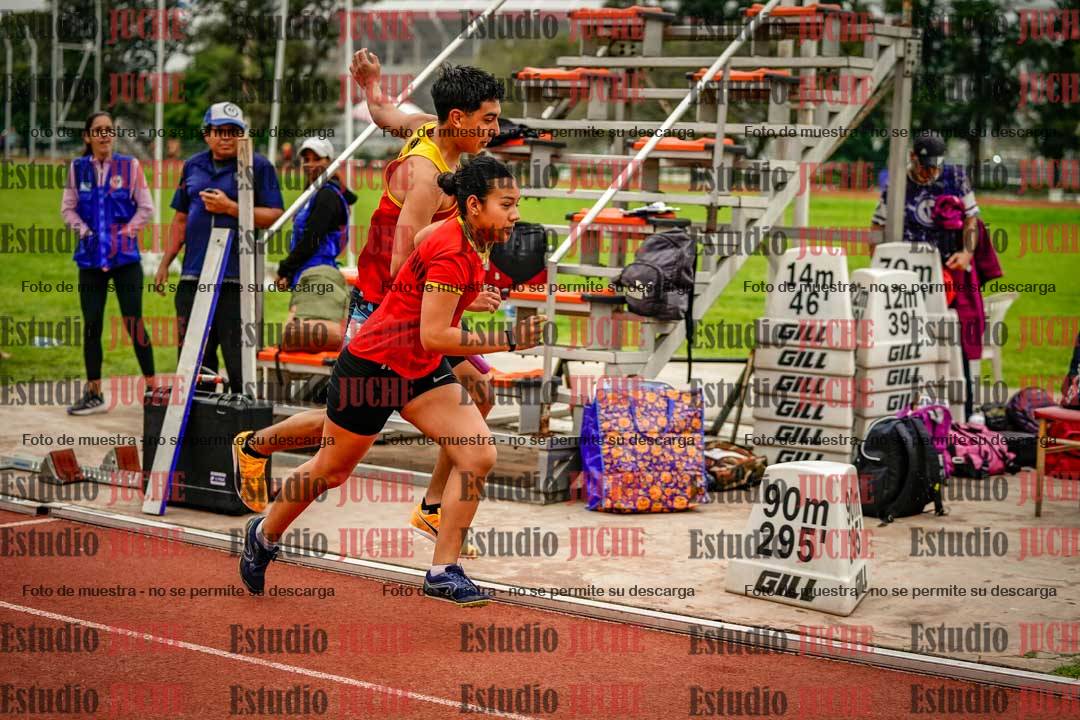 Fotos de las postas 8x200 m mixtas