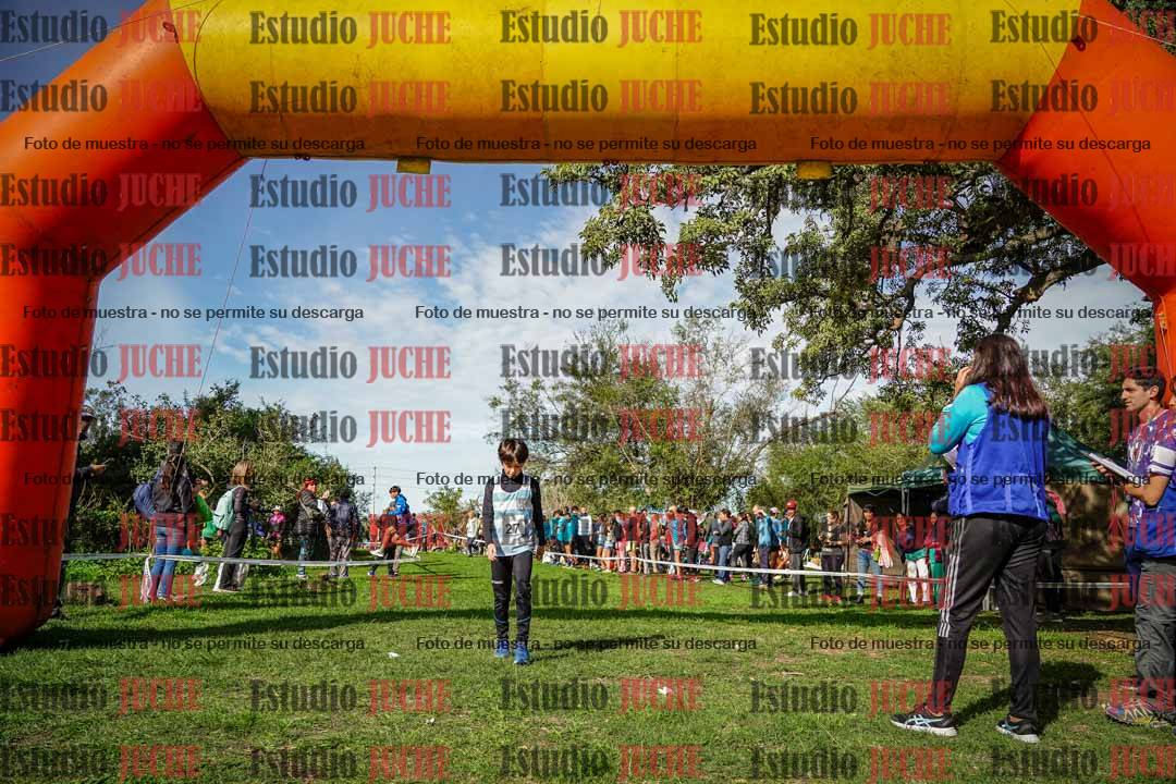 Fotos de la llegada del cross de 1000 m