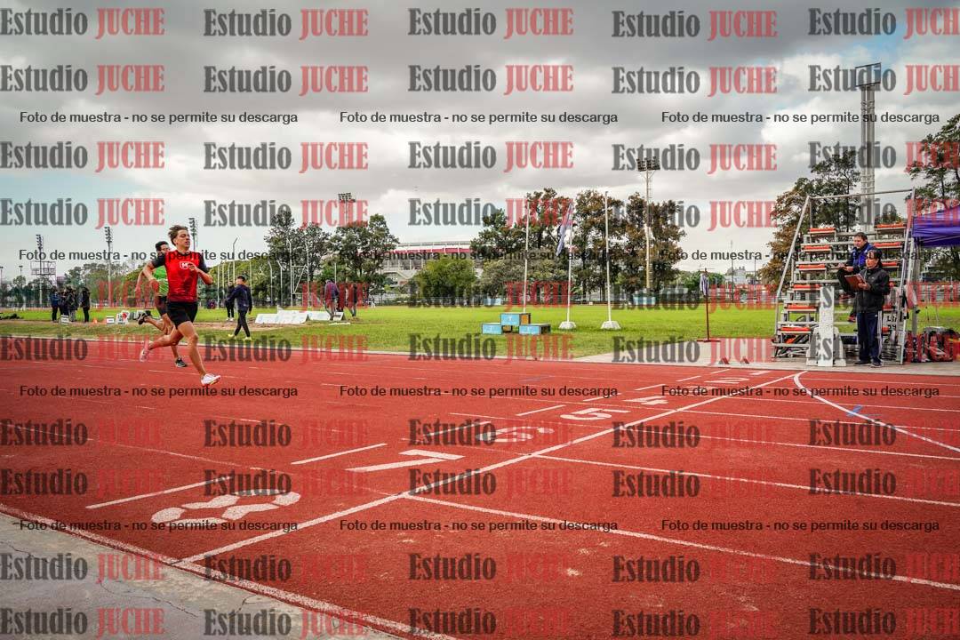 Fotos de los 400 m llanos de varones