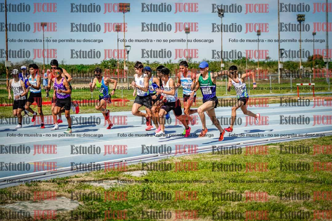 Fotos de los 3000 m llanos de varones