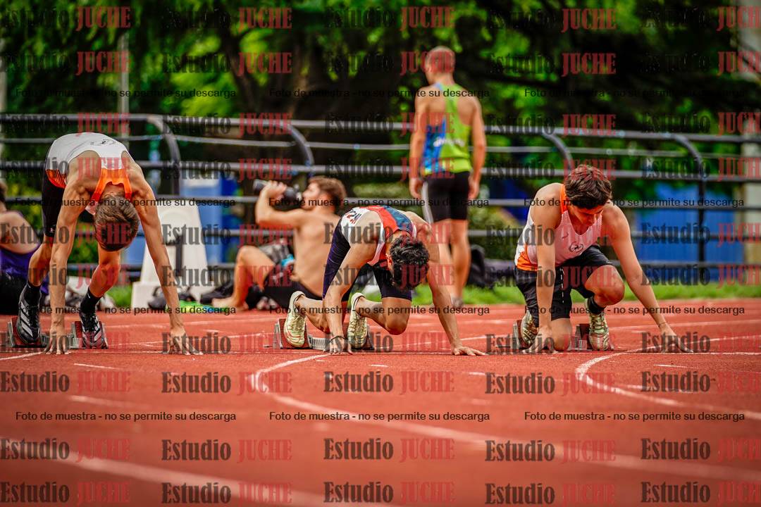 Fotos de los 100 m llanos de varones - FINAL