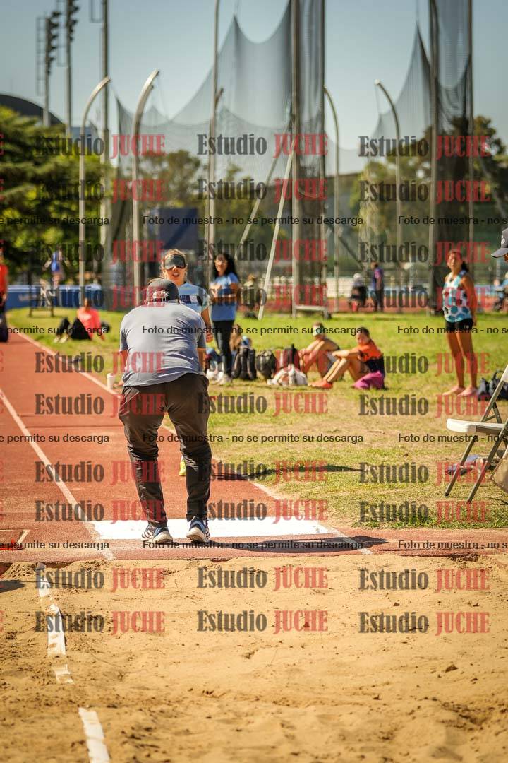 Fotos del salto en largo de mujeres