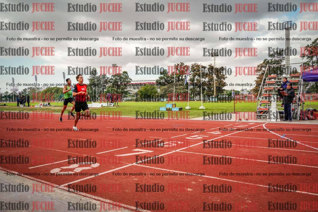 Fotos de los 400 m llanos de varones