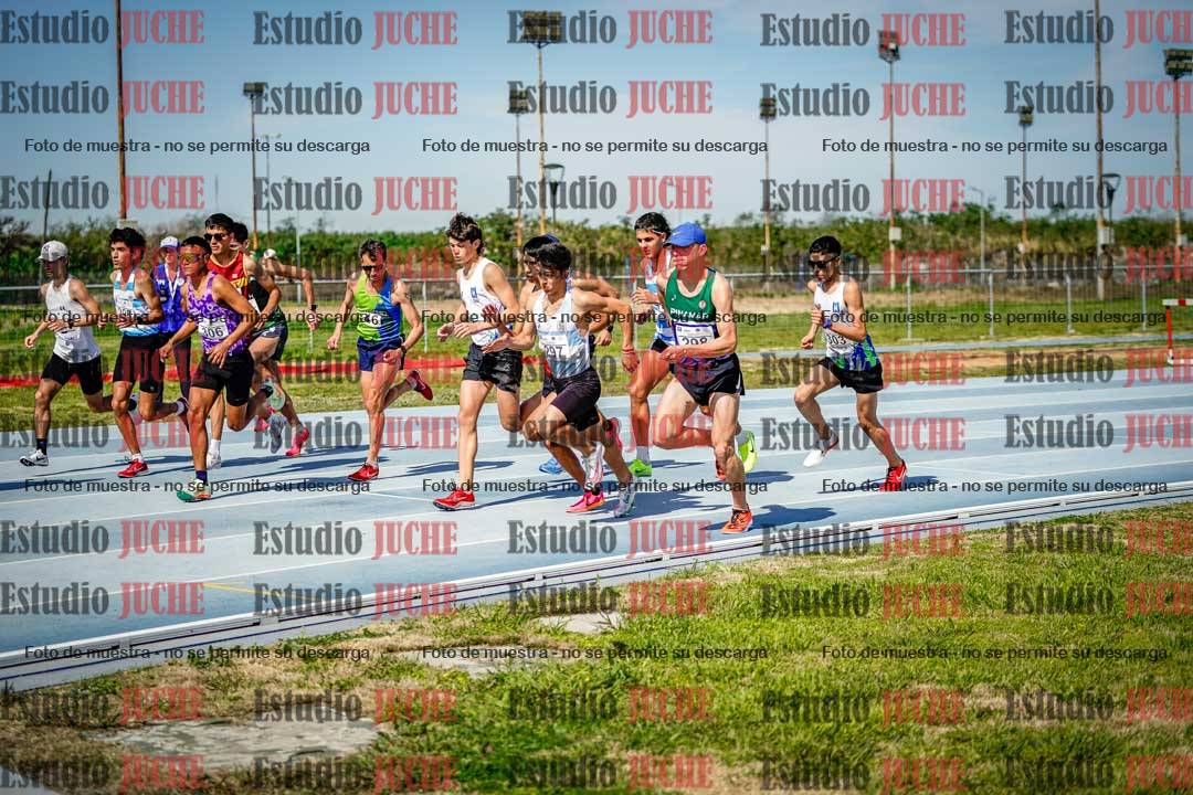 Fotos de los 3000 m llanos de varones