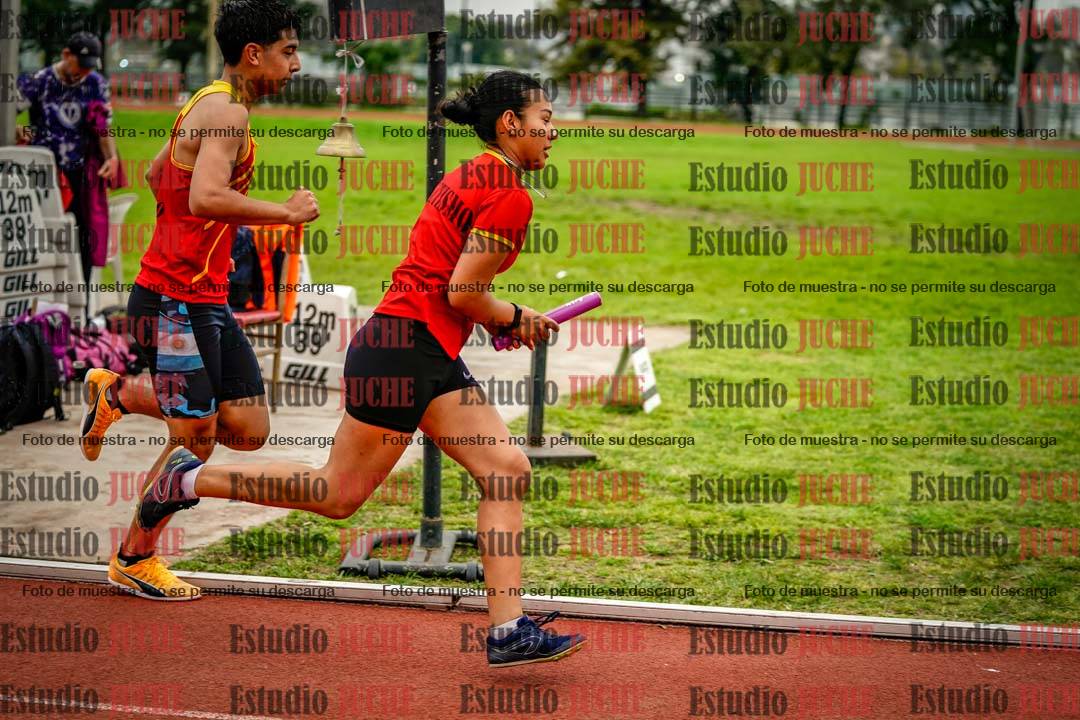 Fotos de las postas 8x200 m mixtas