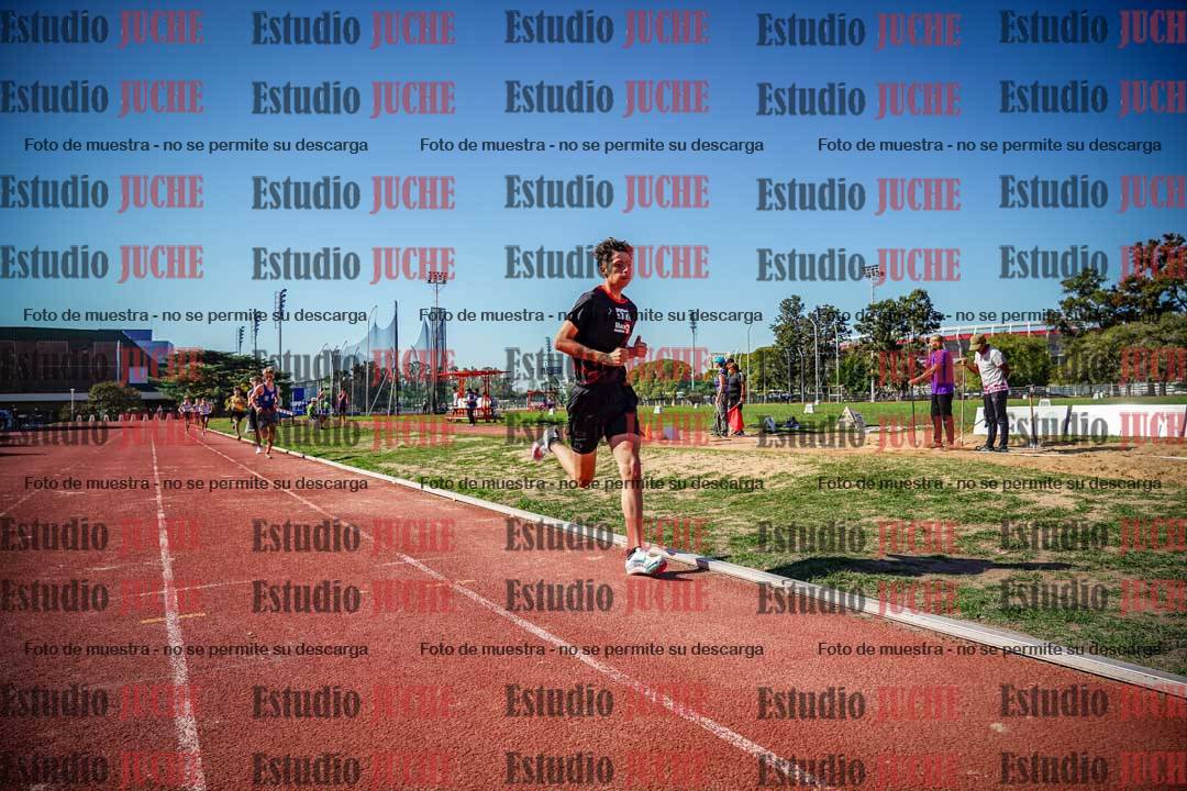 Fotos de los 600 m llanos de varones