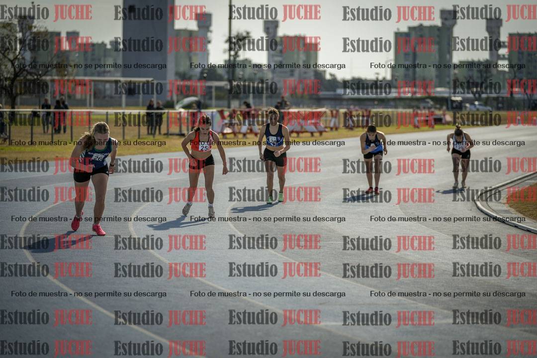 Fotos de los 800 m llanos de mujeres - combinadas 7