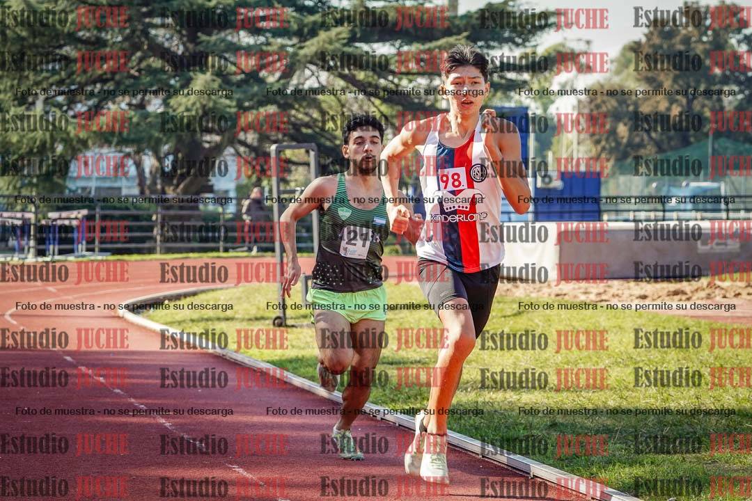 Fotos de los 800 m llanos de varones