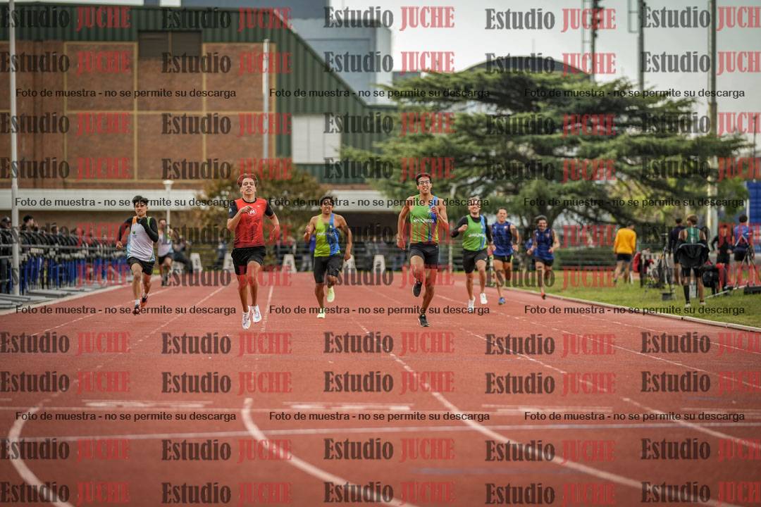Fotos de los 400 m llanos de varones