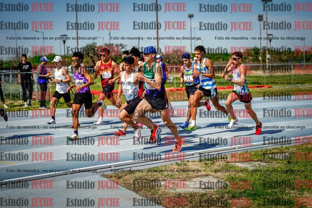 Fotos de los 3000 m llanos de varones