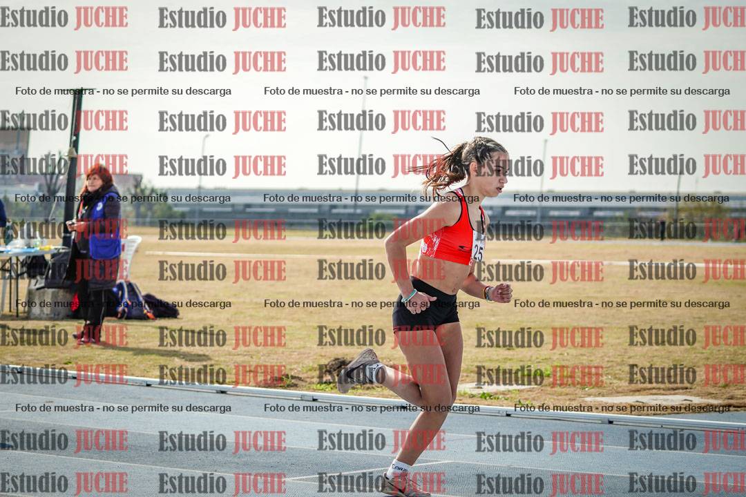 Fotos de los 800 m llanos de mujeres - combinadas 7