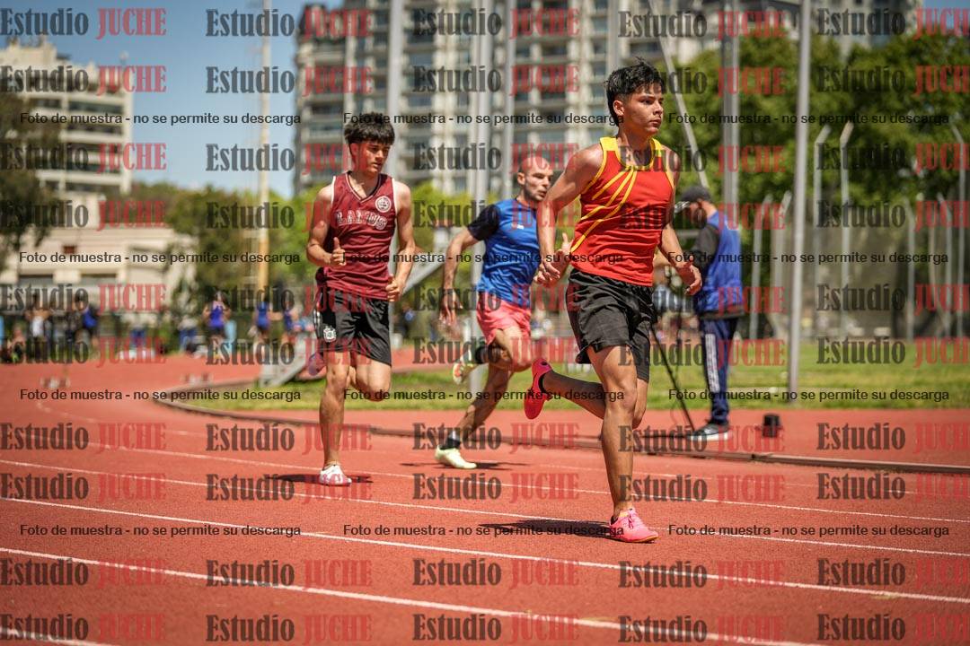 Fotos de los 200 m llanos de varones