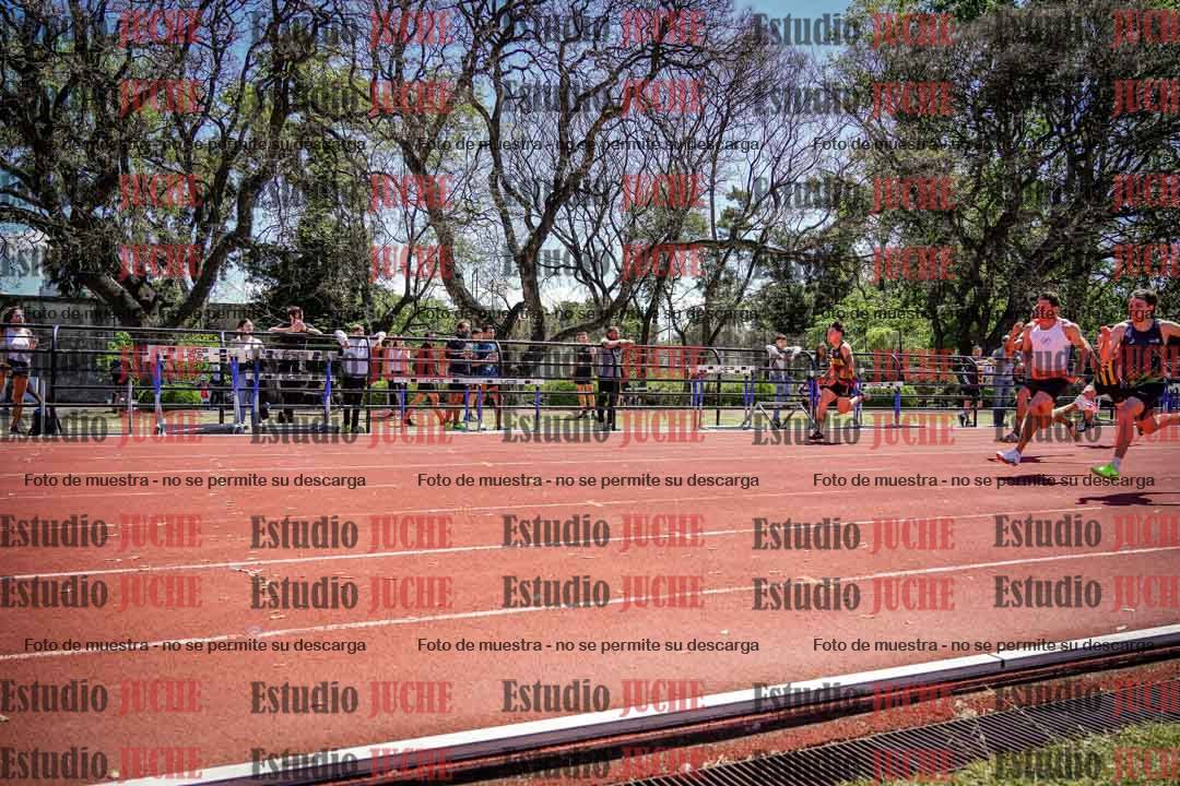 Fotos de los 100 m llanos de varones