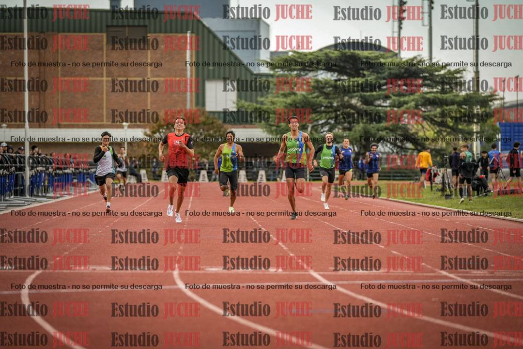 Fotos de los 400 m llanos de varones