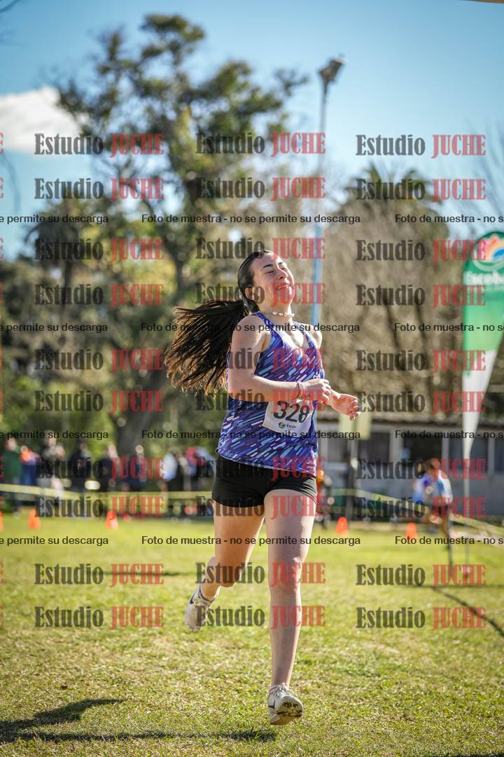 Fotos de la llegada del cross de 1500 m