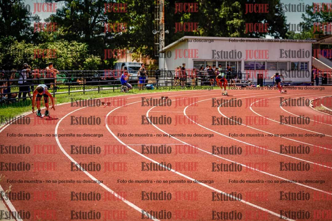 Fotos de los 400 m llanos de varones