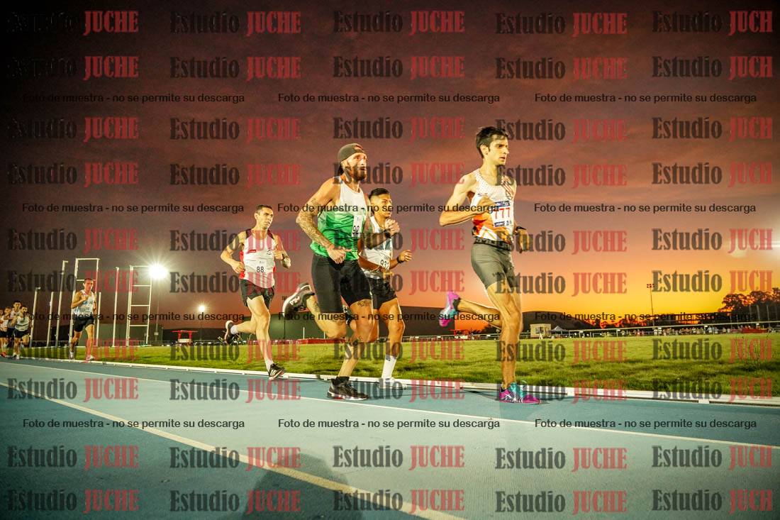 Fotos de los 3000 m llanos de varones