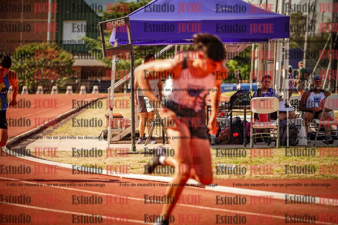 Fotos de los 400 m llanos de varones