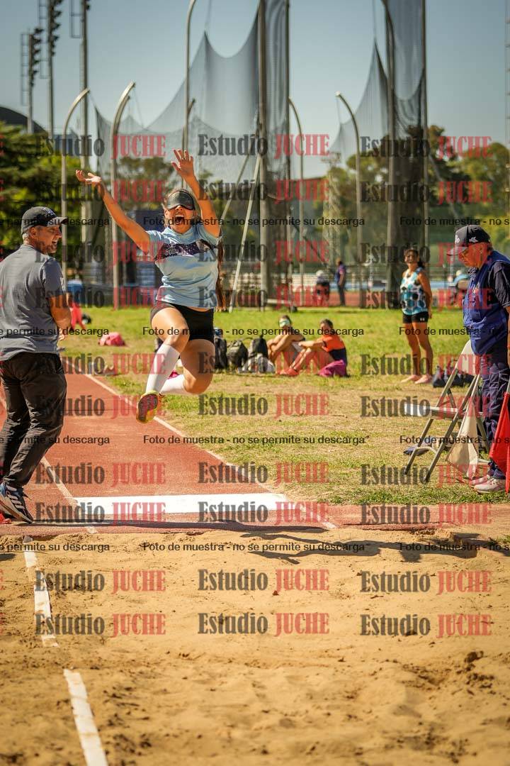 Fotos del salto en largo de mujeres
