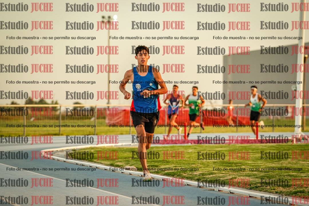 Fotos de los 3000 m llanos de varones