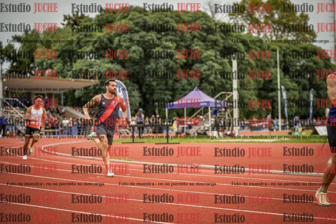 Fotos de los 400 m llanos de varones