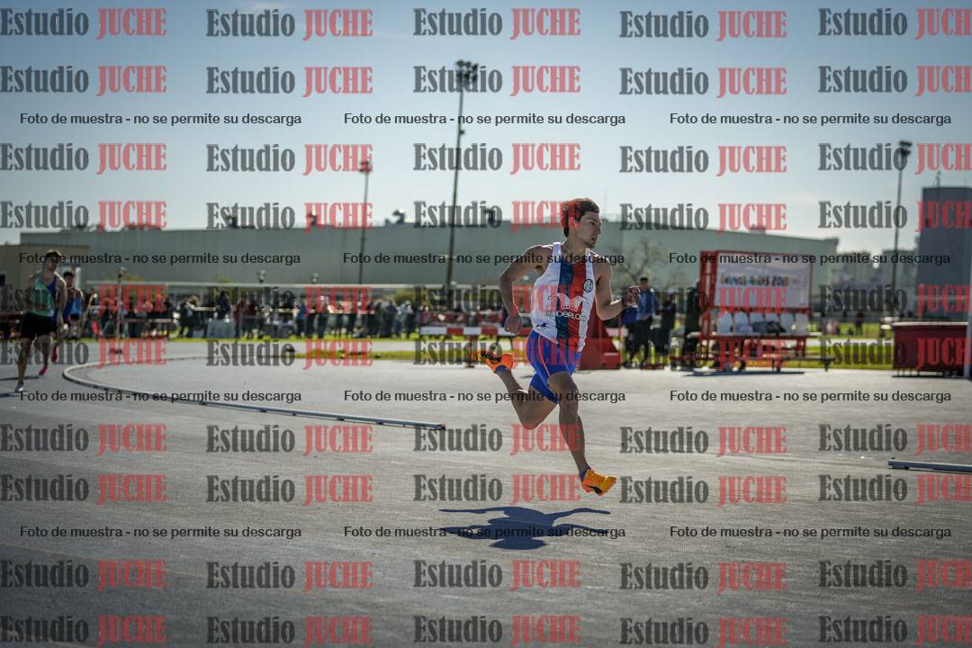 Fotos de los 400 m llanos de varones