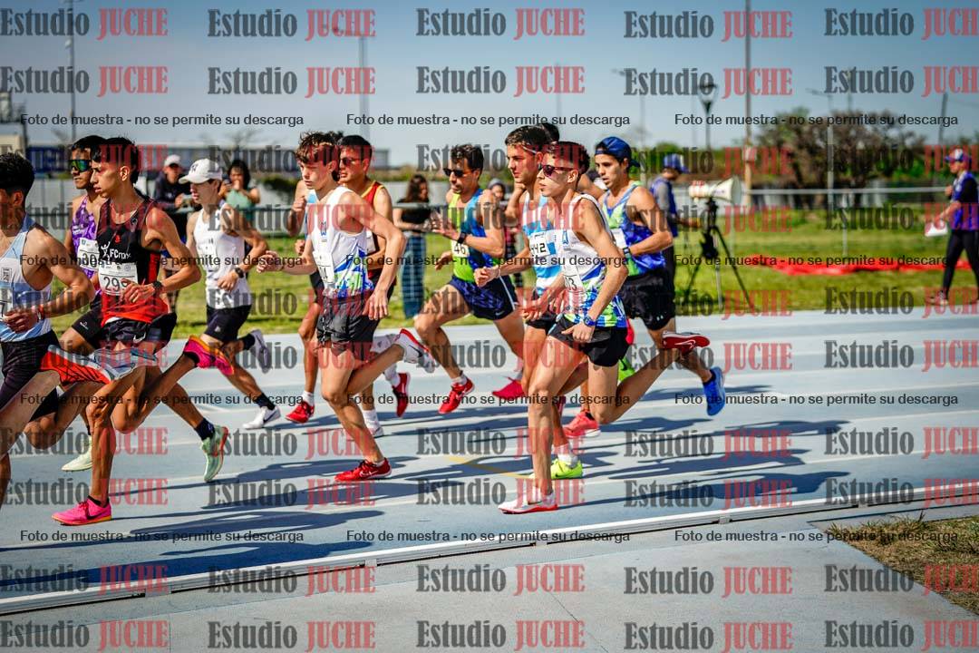 Fotos de los 3000 m llanos de varones