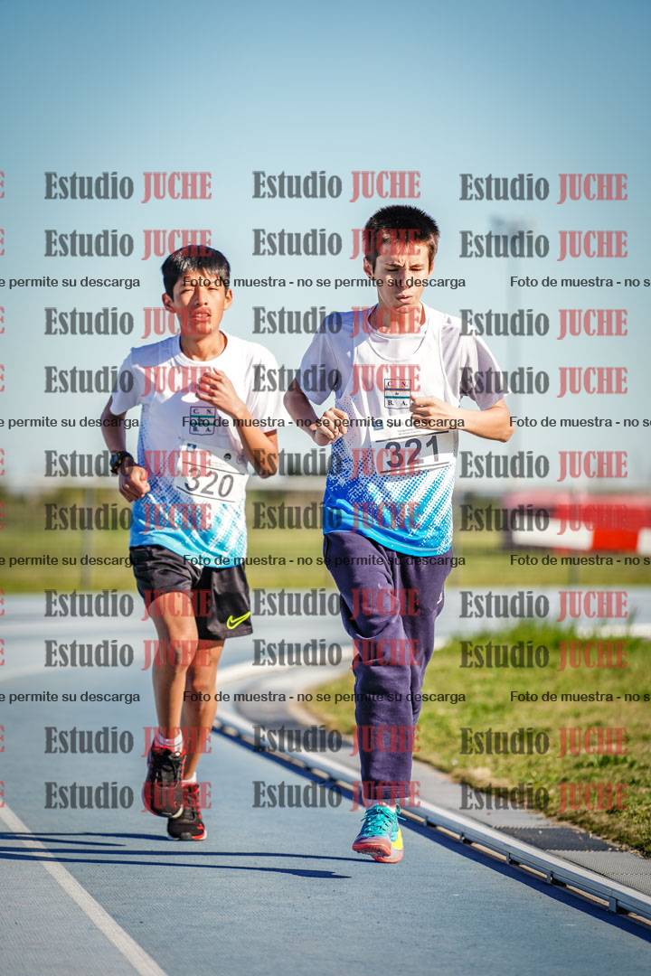 Fotos de los 2000 m llanos de varones