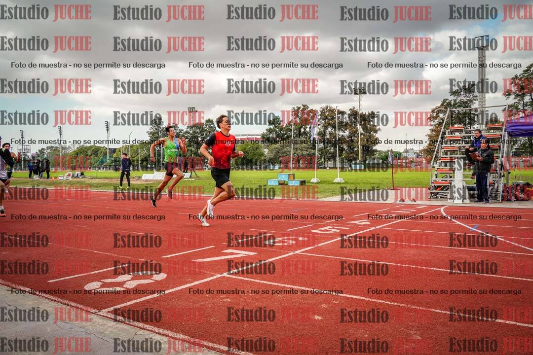 Fotos de los 400 m llanos de varones