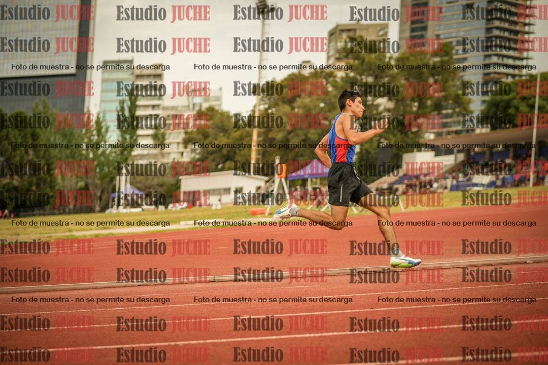 Fotos de los 200 m llanos de varones