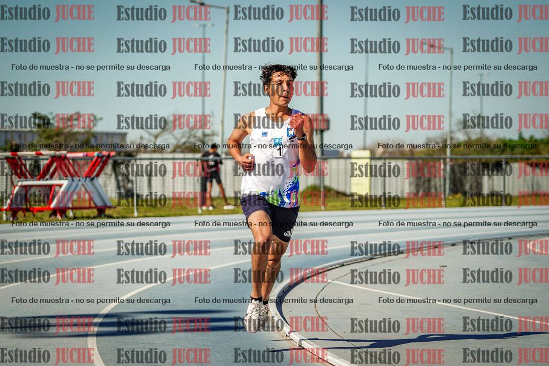 Fotos de los 5000 m llanos de mujeres y varones