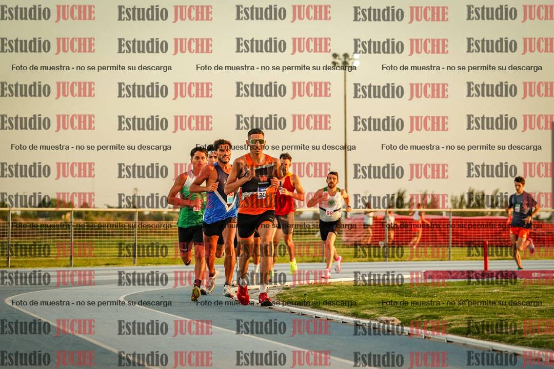 Fotos de los 3000 m llanos de varones