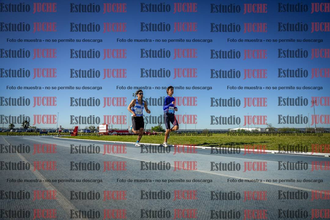 Fotos de los 2000 m llanos de varones