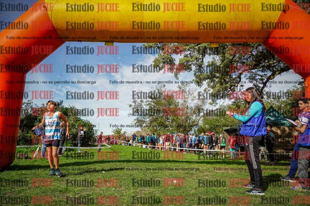 Fotos de la llegada del cross de 1000 m