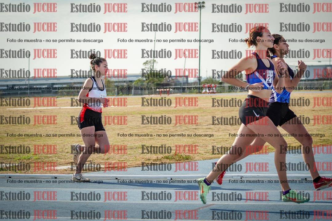 Fotos de los 800 m llanos de mujeres - combinadas 7