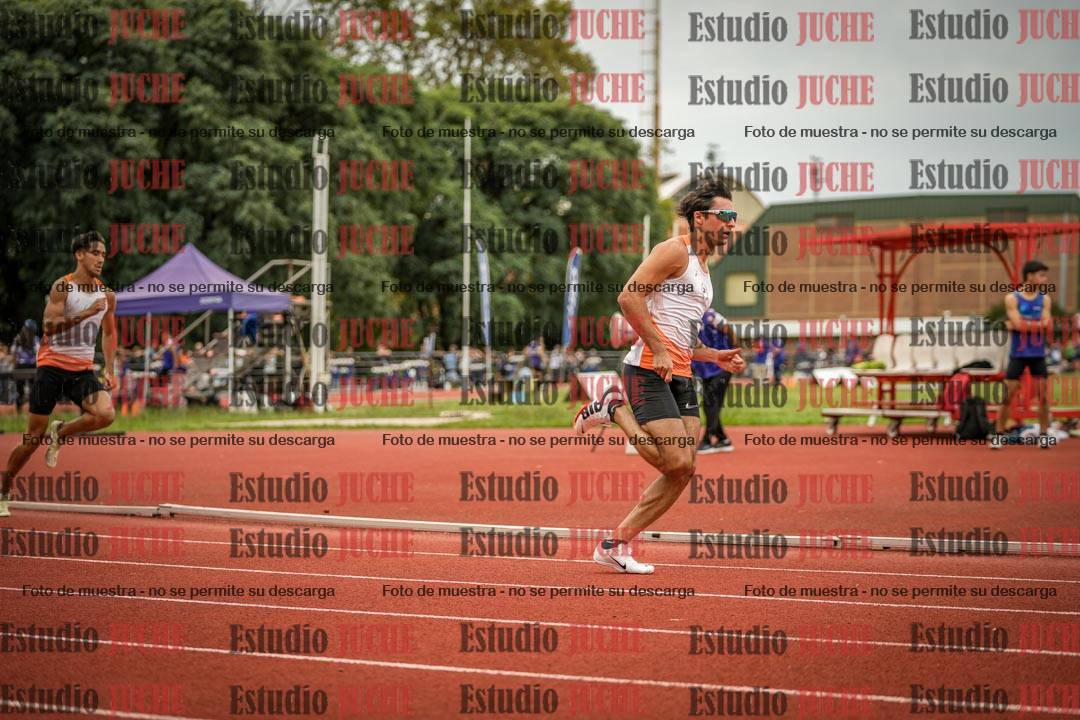 Fotos de los 400 m llanos de varones