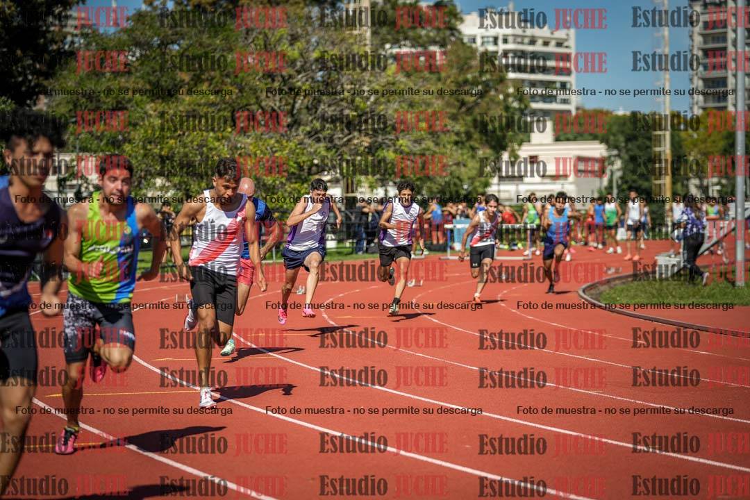 Fotos de los 200 m llanos de varones