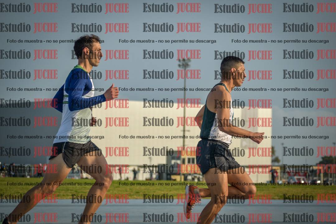 Fotos de los 3000 m llanos de varones