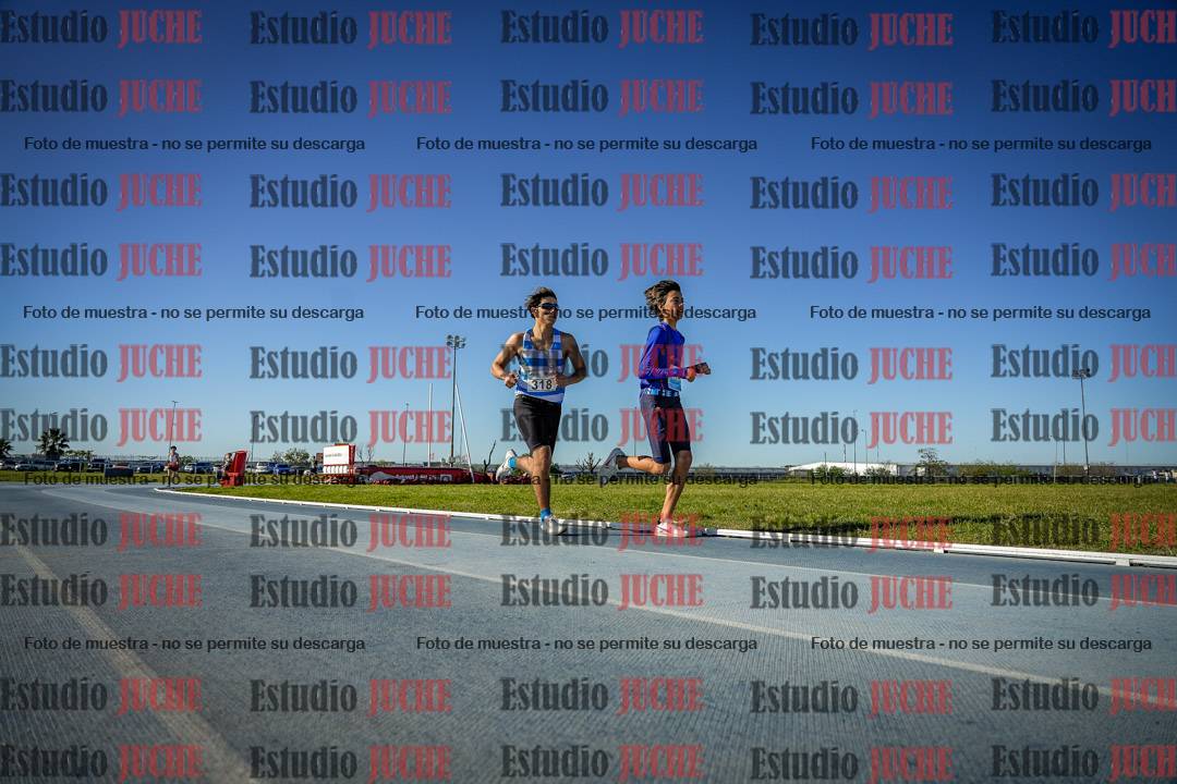 Fotos de los 2000 m llanos de varones