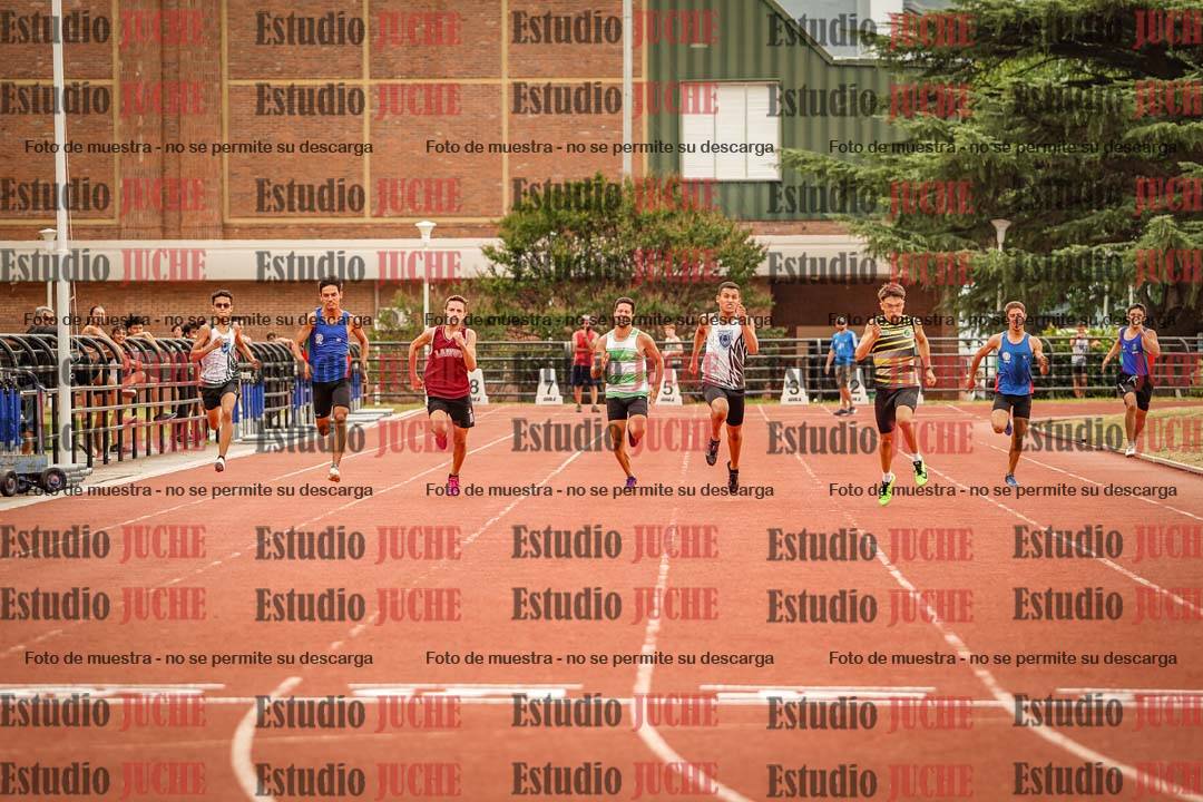 Fotos de los 200 m llanos de varones