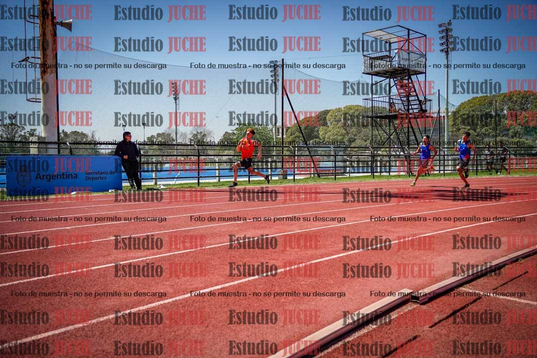 Fotos de los 200 m llanos de varones
