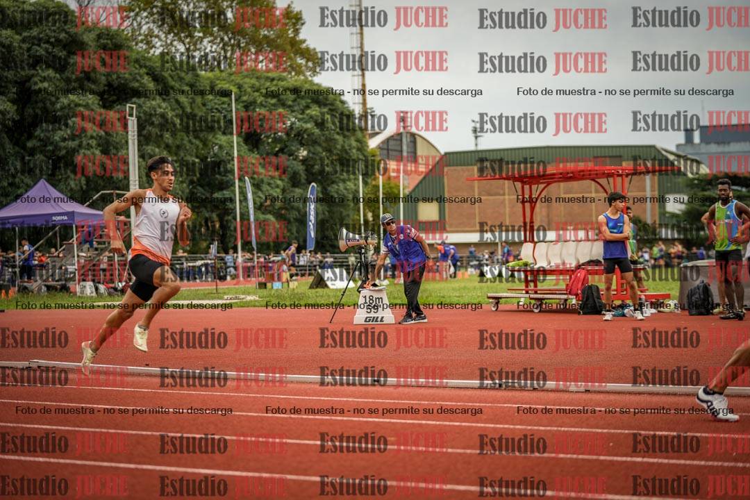 Fotos de los 400 m llanos de varones
